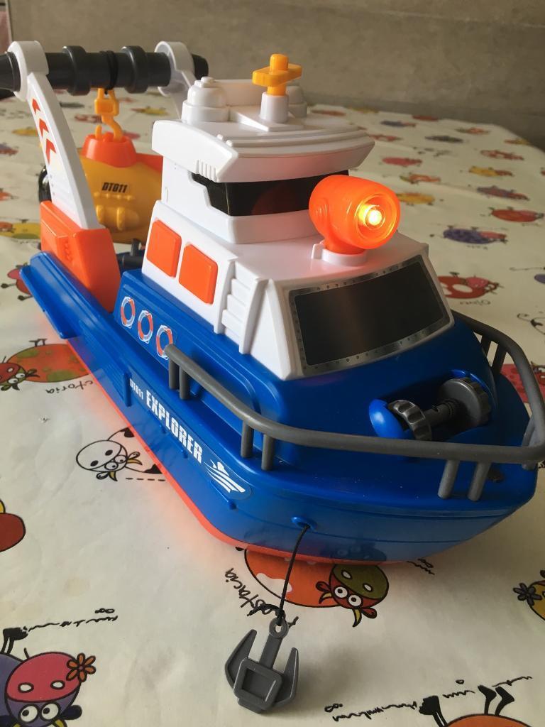 dickie explorer boat